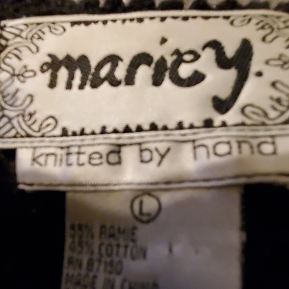 MARIE Y knitted vest. #502 - Picture 7 of 7